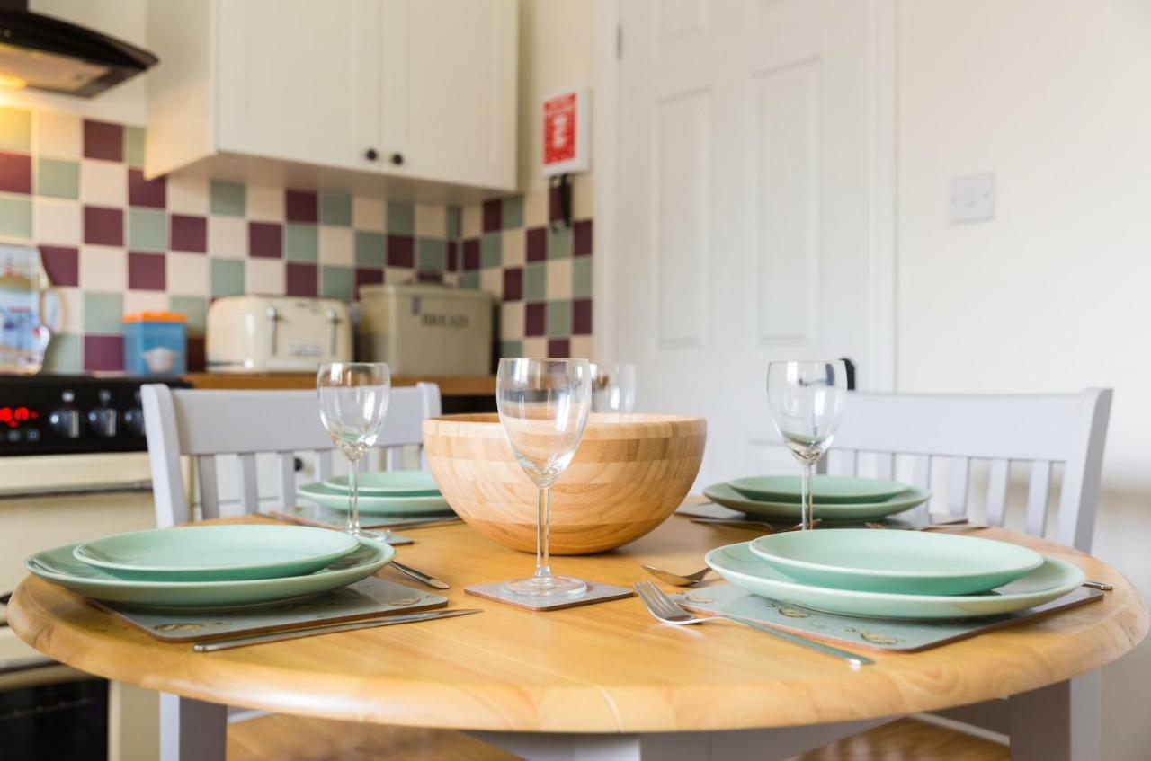 The Hideaway Villa Stratford-upon-Avon Bagian luar foto