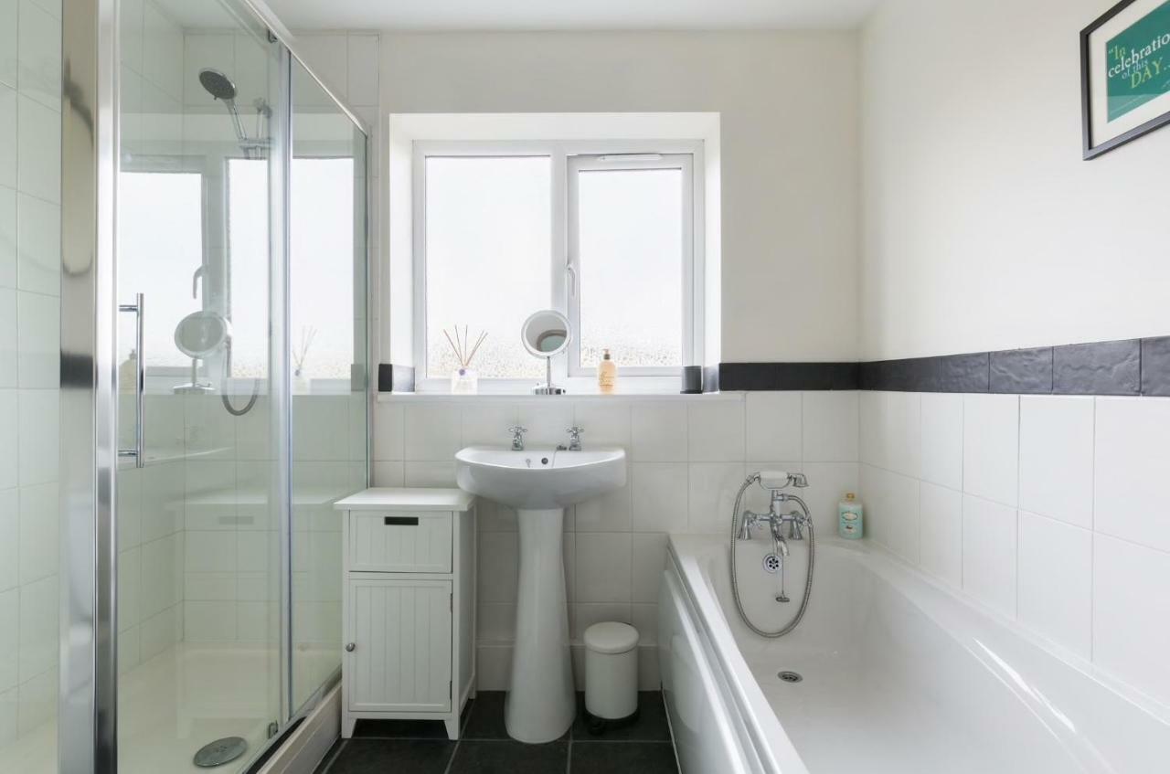 The Hideaway Villa Stratford-upon-Avon Bagian luar foto